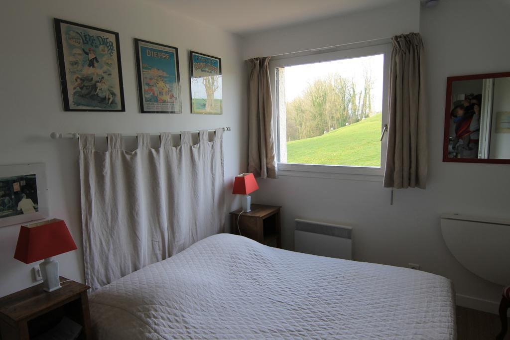 Chambre D'Hotes Les Champarts Tourville-la-Chapelle Room photo